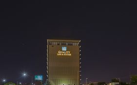 Quality Inn And Suites Cincinnati Downtown